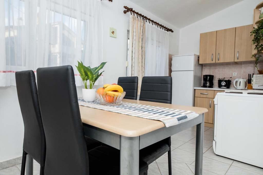 Apartmani Luka Banjol Buitenkant foto