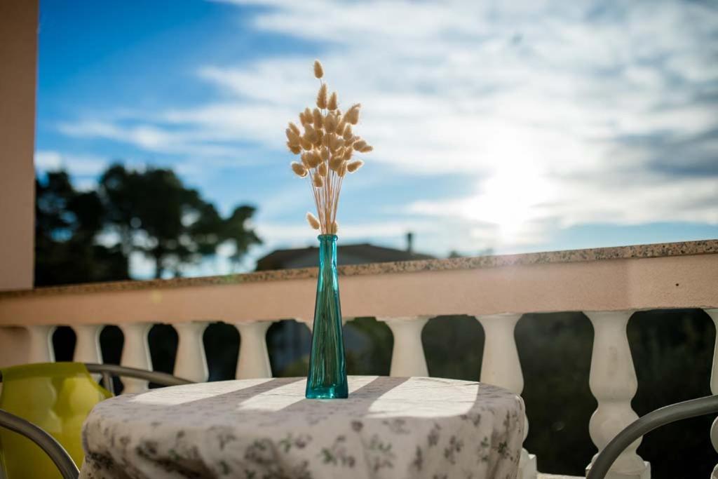 Apartmani Luka Banjol Buitenkant foto