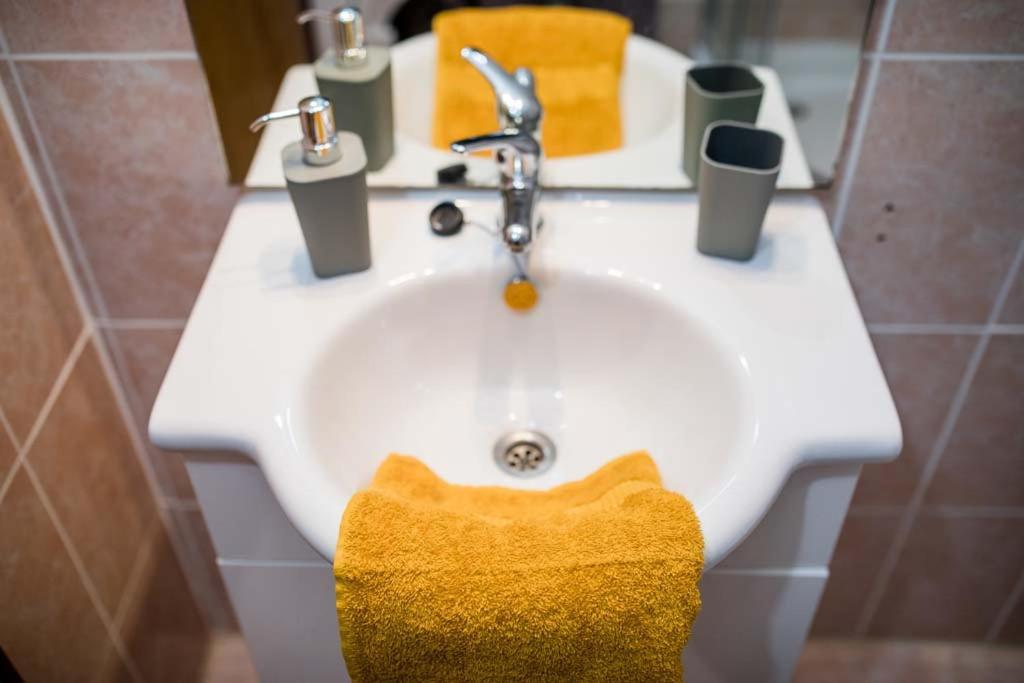 Apartmani Luka Banjol Buitenkant foto