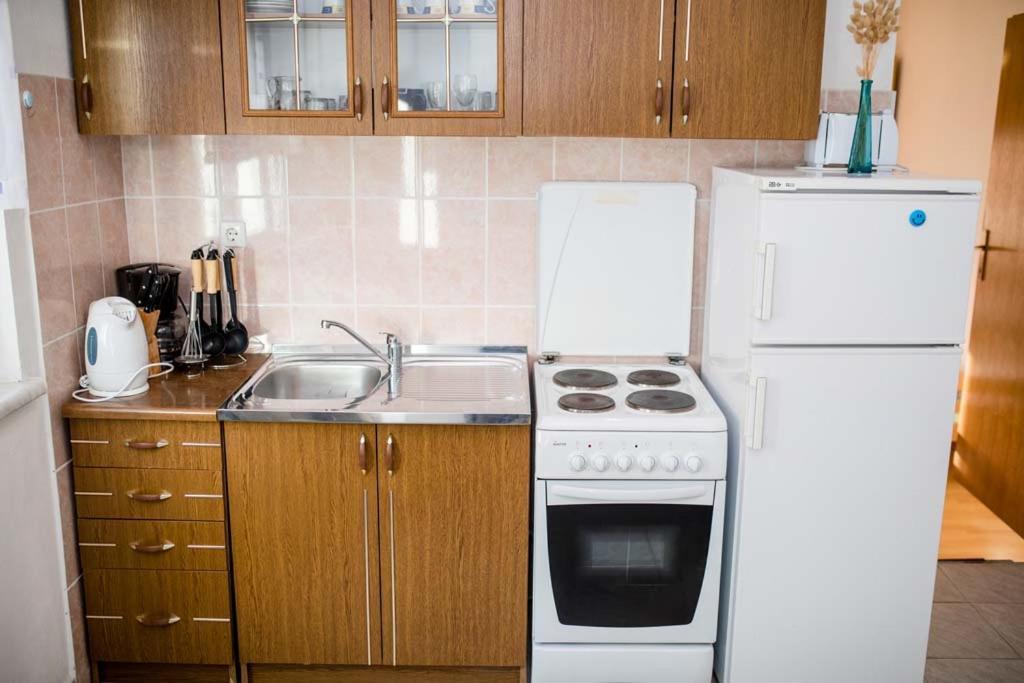 Apartmani Luka Banjol Buitenkant foto