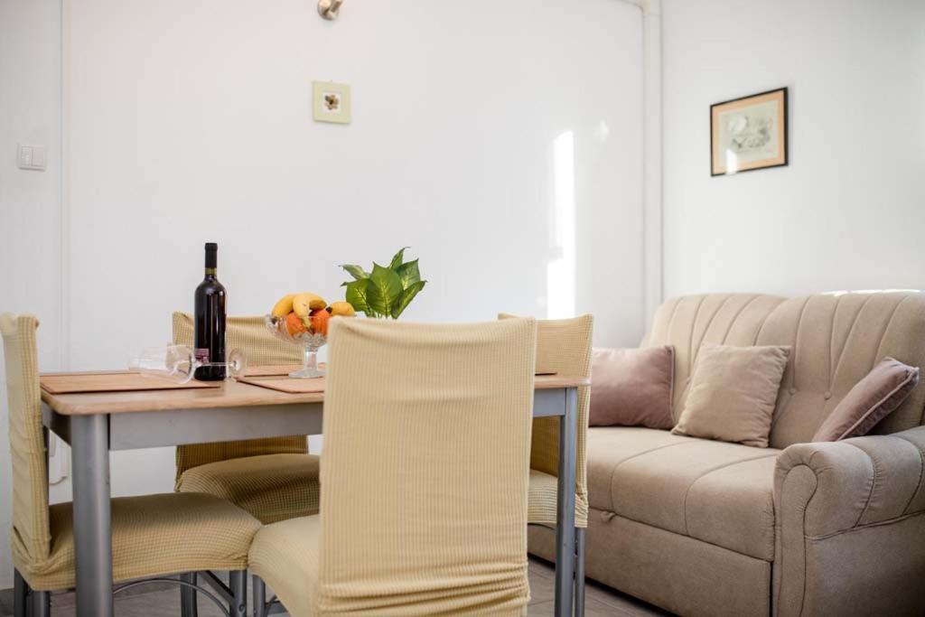 Apartmani Luka Banjol Buitenkant foto