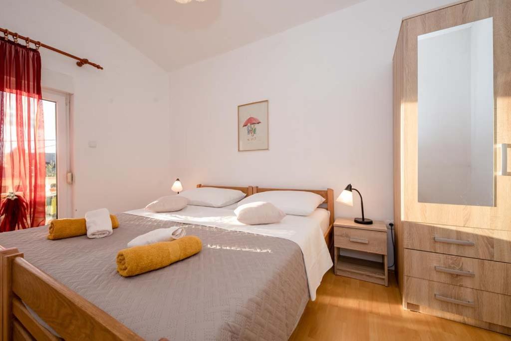 Apartmani Luka Banjol Buitenkant foto