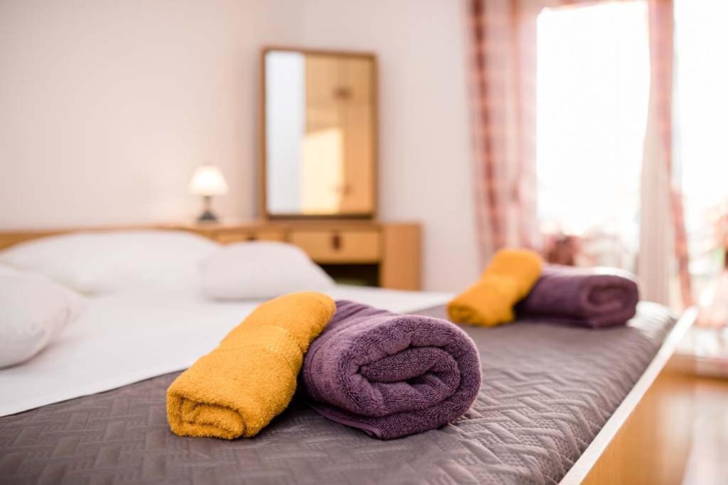 Apartmani Luka Banjol Buitenkant foto
