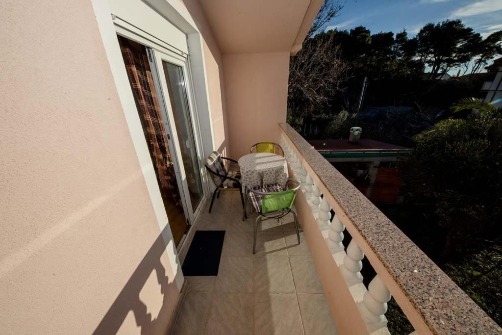 Apartmani Luka Banjol Buitenkant foto