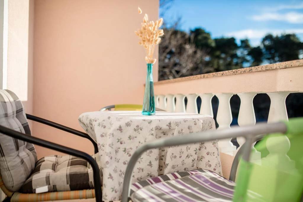 Apartmani Luka Banjol Buitenkant foto