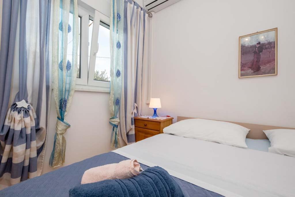 Apartmani Luka Banjol Buitenkant foto
