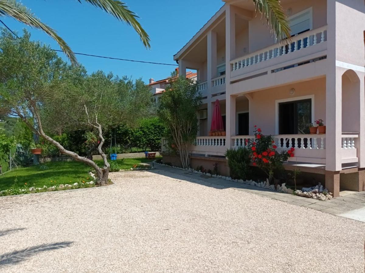 Apartmani Luka Banjol Buitenkant foto